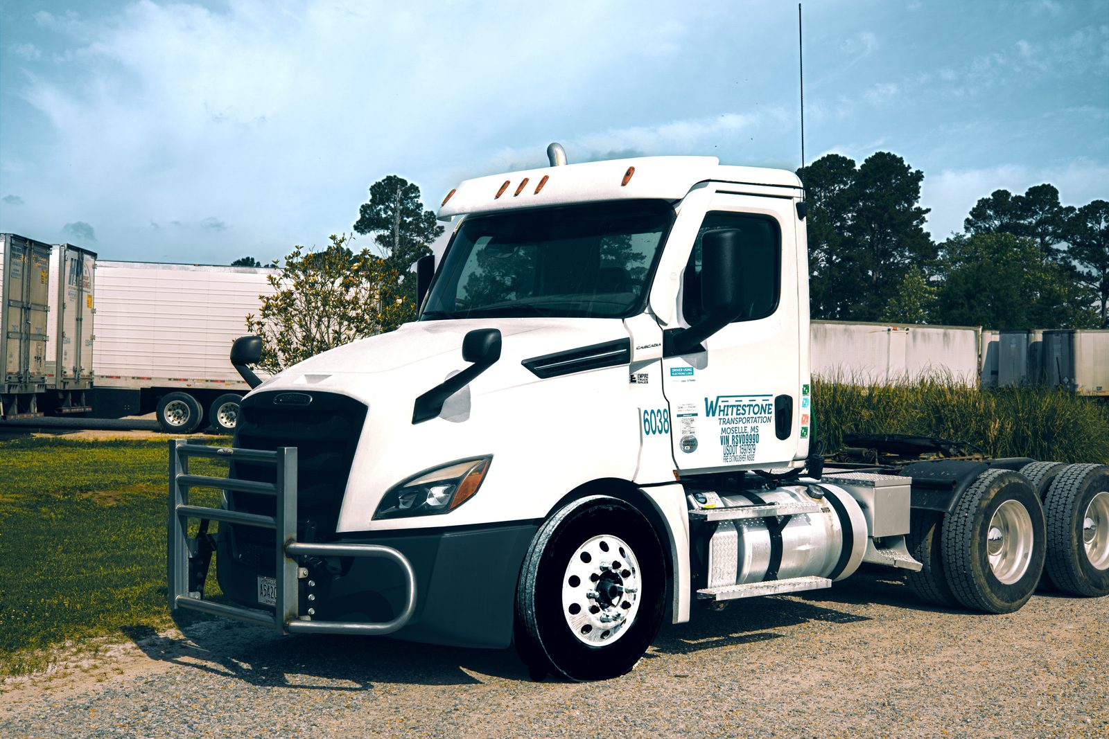 Whitestone Transportation Freightliner rig on sunny day — Moselle, MS